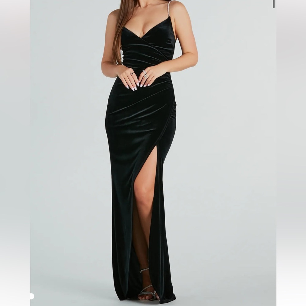 Windsor Green Ruched Slit Maxi Gown - Preloved. Used once